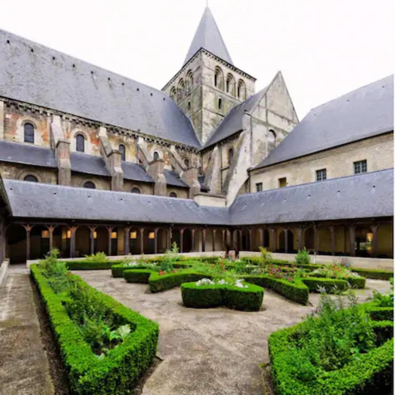 Apartment Spacieux Et Elegant Avec Jardin Montivilliers